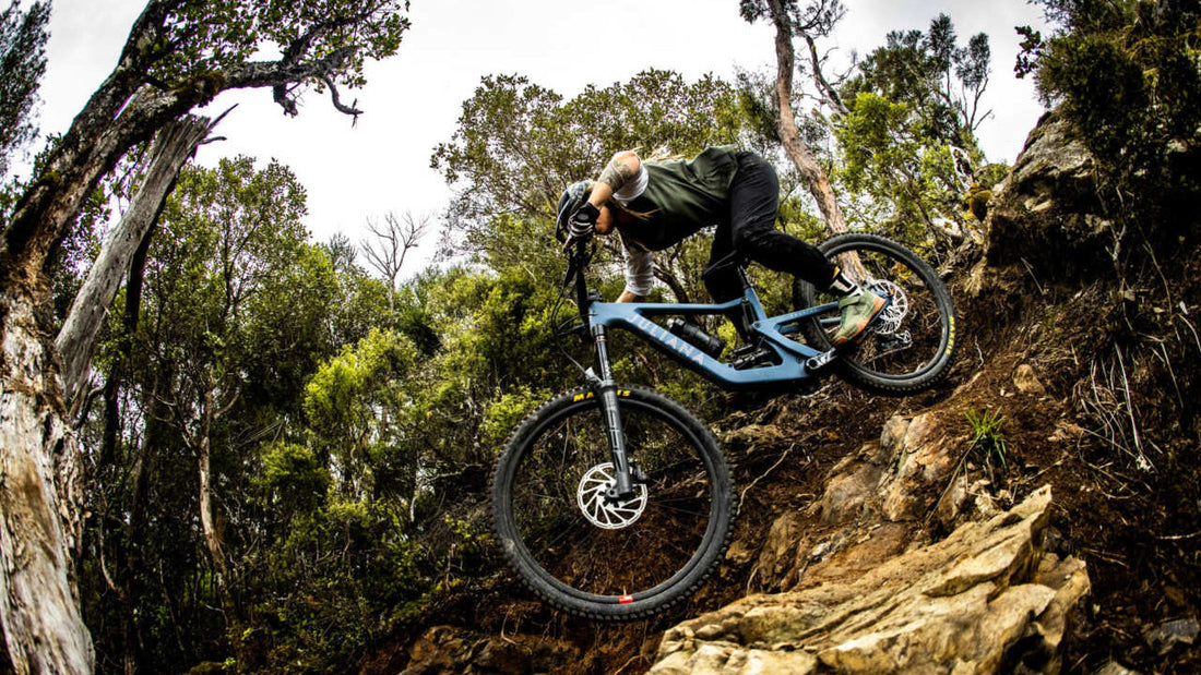 Bike Comparison: Santa Cruz Bronson and Juliana Rubion