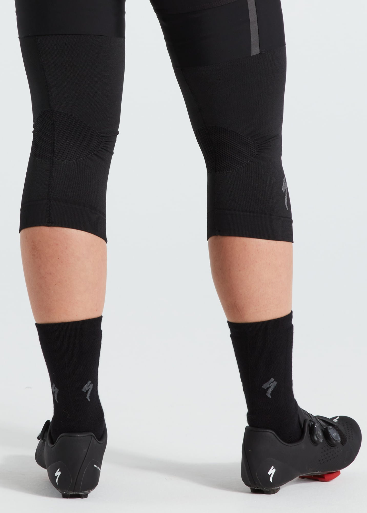 Specialized-Seamless-Knee-Warmer_No_Color-Black-Size-M/L