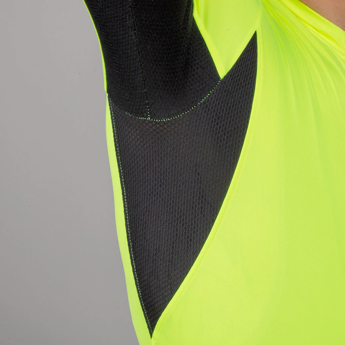 Bellwether-Sol-Air-UPF-Jersey_No_Color-HI VIS GREEN-Size-S